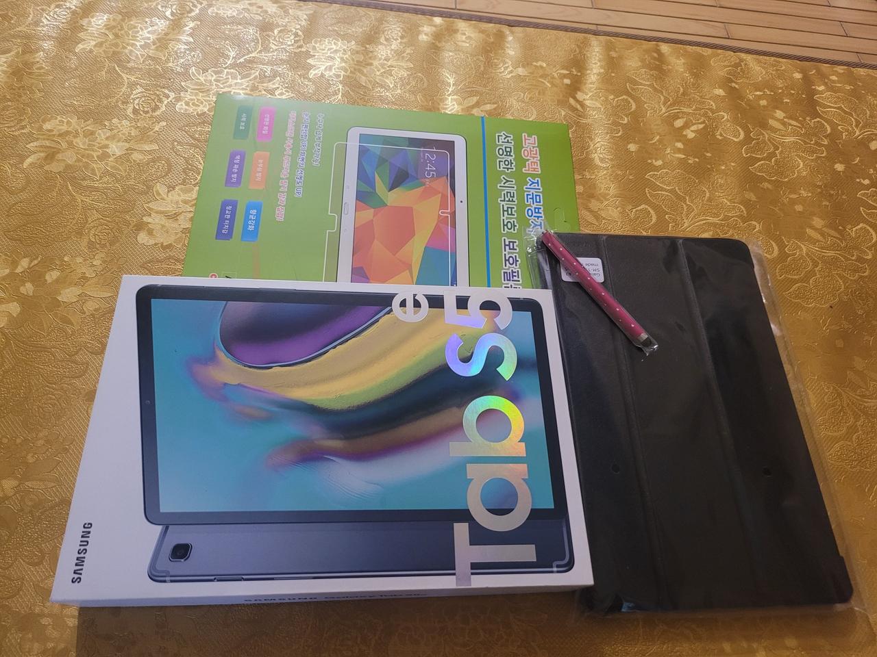 갤럭시탭 s5e 10.5.  WiFi.   64GB. T720N