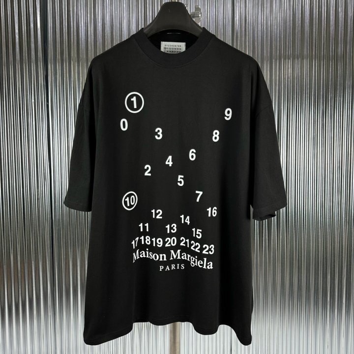 [새상품] 메종 검정 반팔티