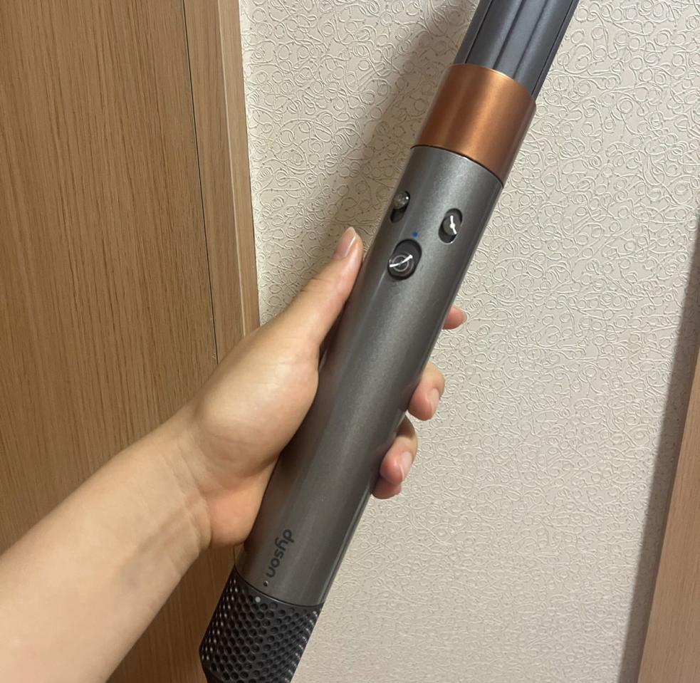 신상 다이슨 에어랩 (한번사용+거치대