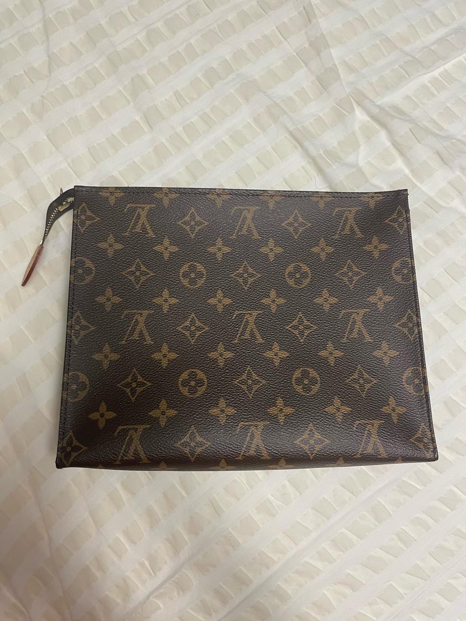 루이비통 토일렛26