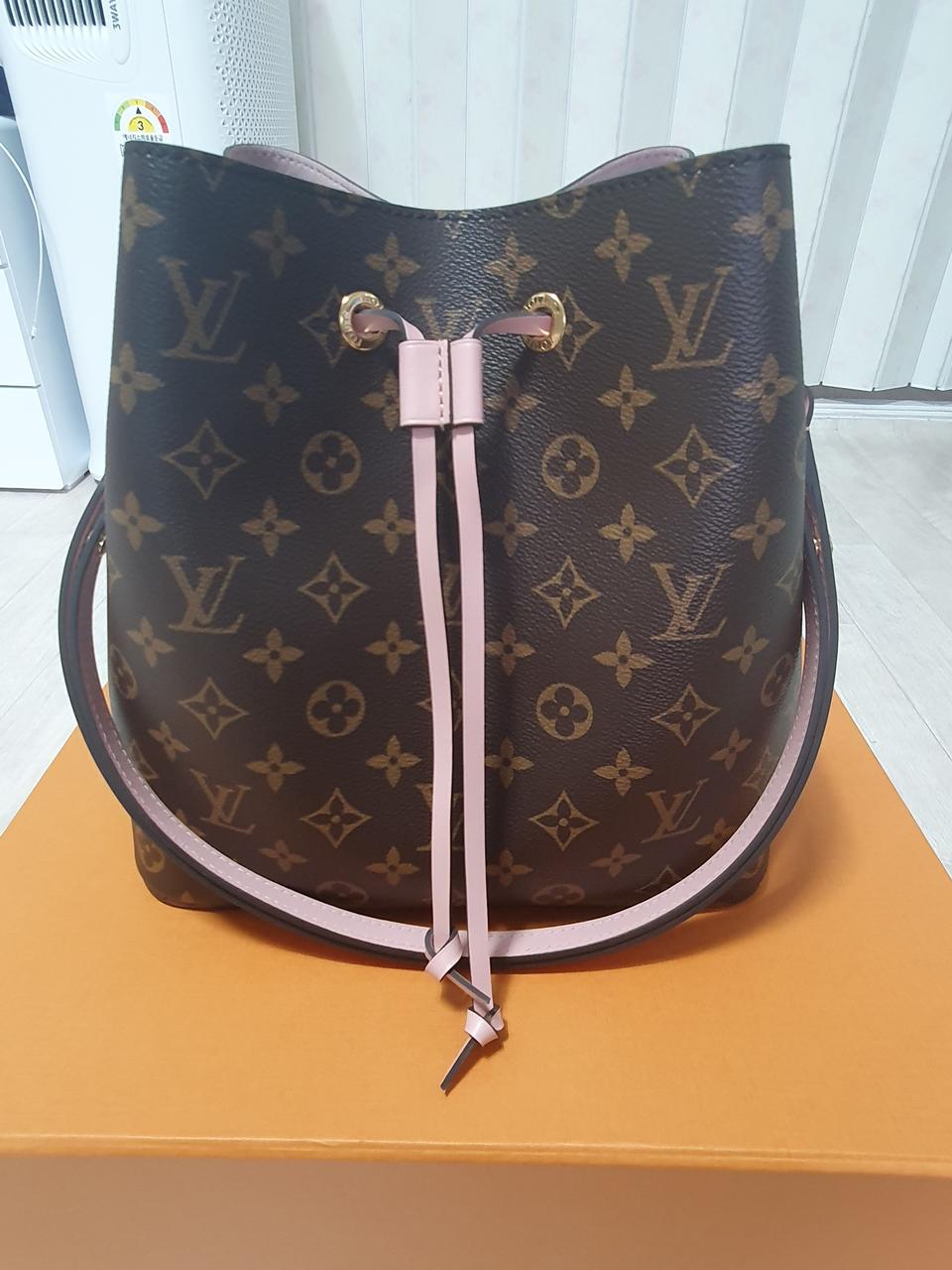 정품.루이비통 네오노에 가방