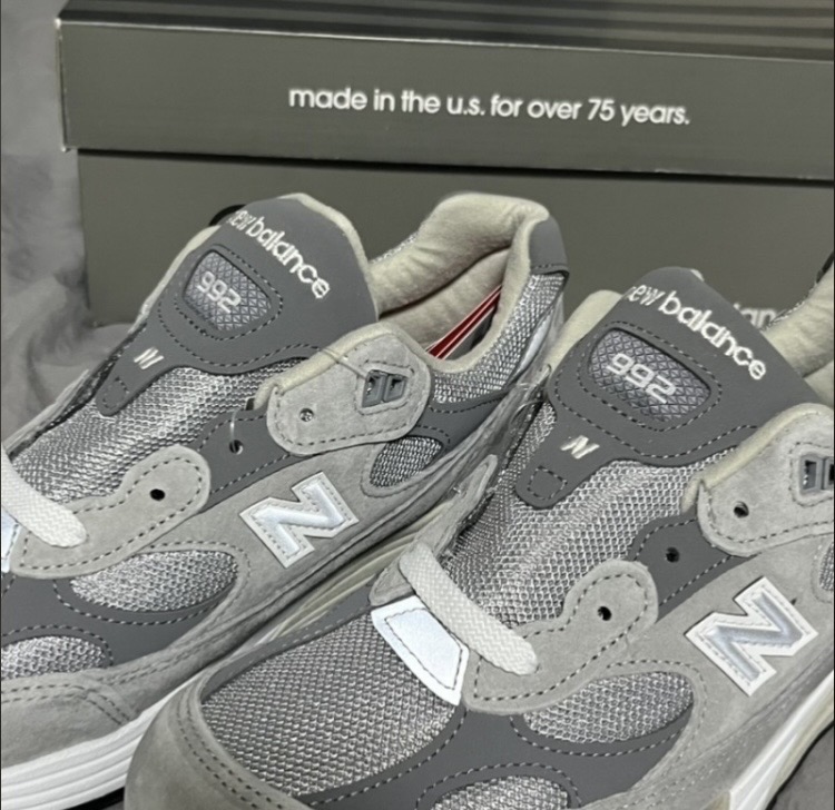 뉴발란스 992 그레이 270 새상품 급처