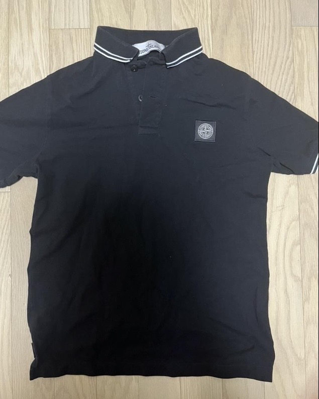 21ss 스톤아일랜드 슬림핏 반팔 카라티 s사이즈