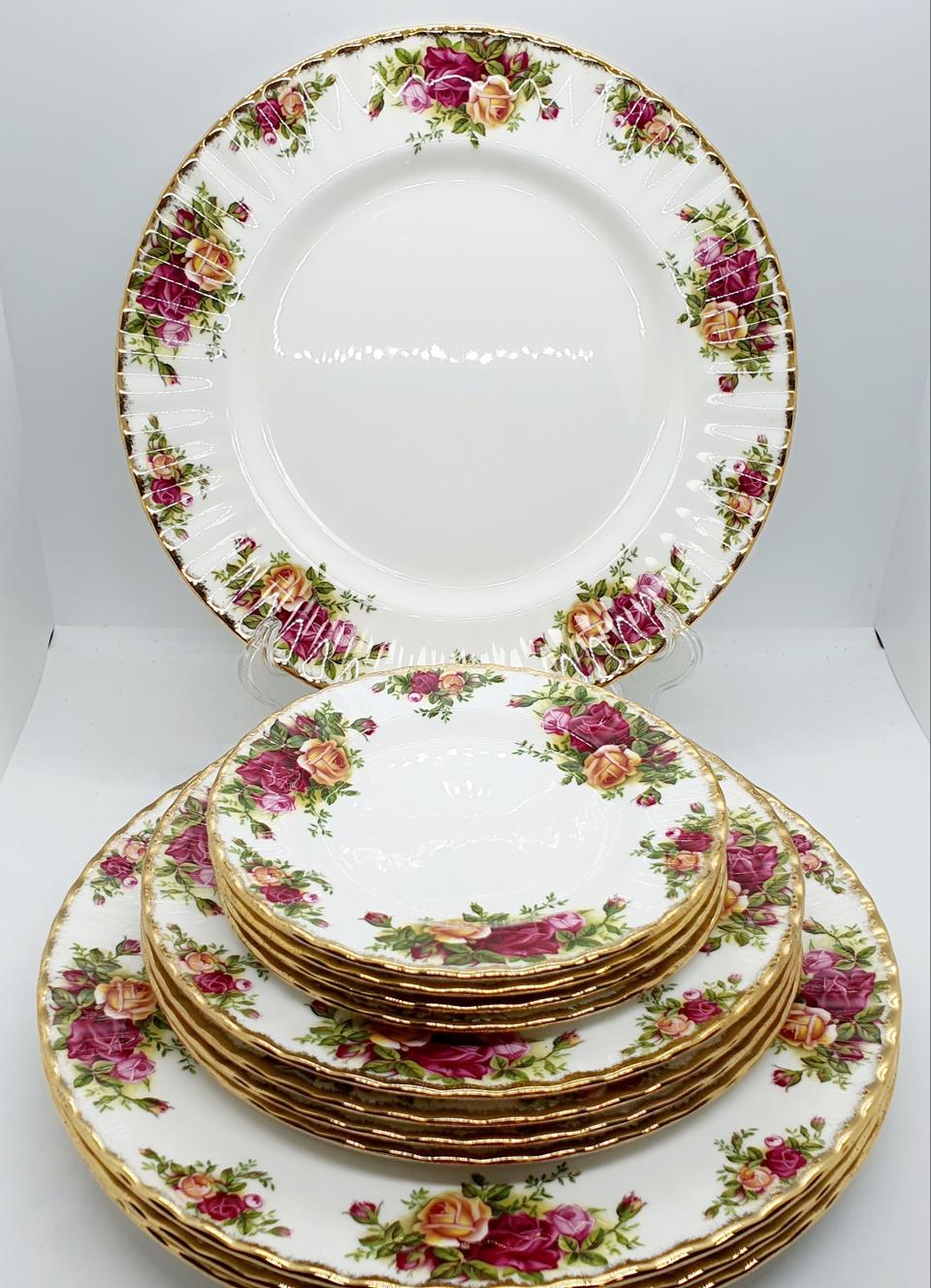 앤틱 영국 정품 로얄알버트 황실장미 트리오1조값