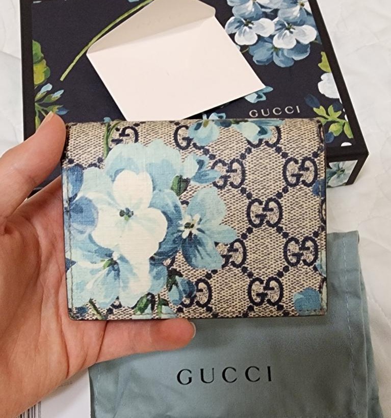 새상품급 구찌 블룸 중지갑