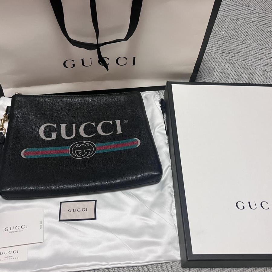 (새상품급)(감정완료) 구찌 띠로고 클러치 감정보증서 보유