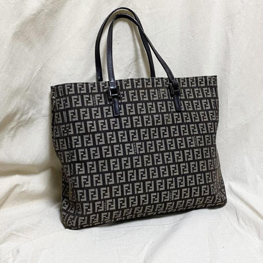 가격내림 정품 명품 펜디 주카숄더백