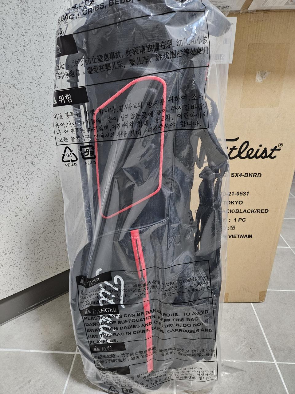 타이틀리스트 경량캐디백 (TB21SX4) 새제품 팝니다.(가격인하)