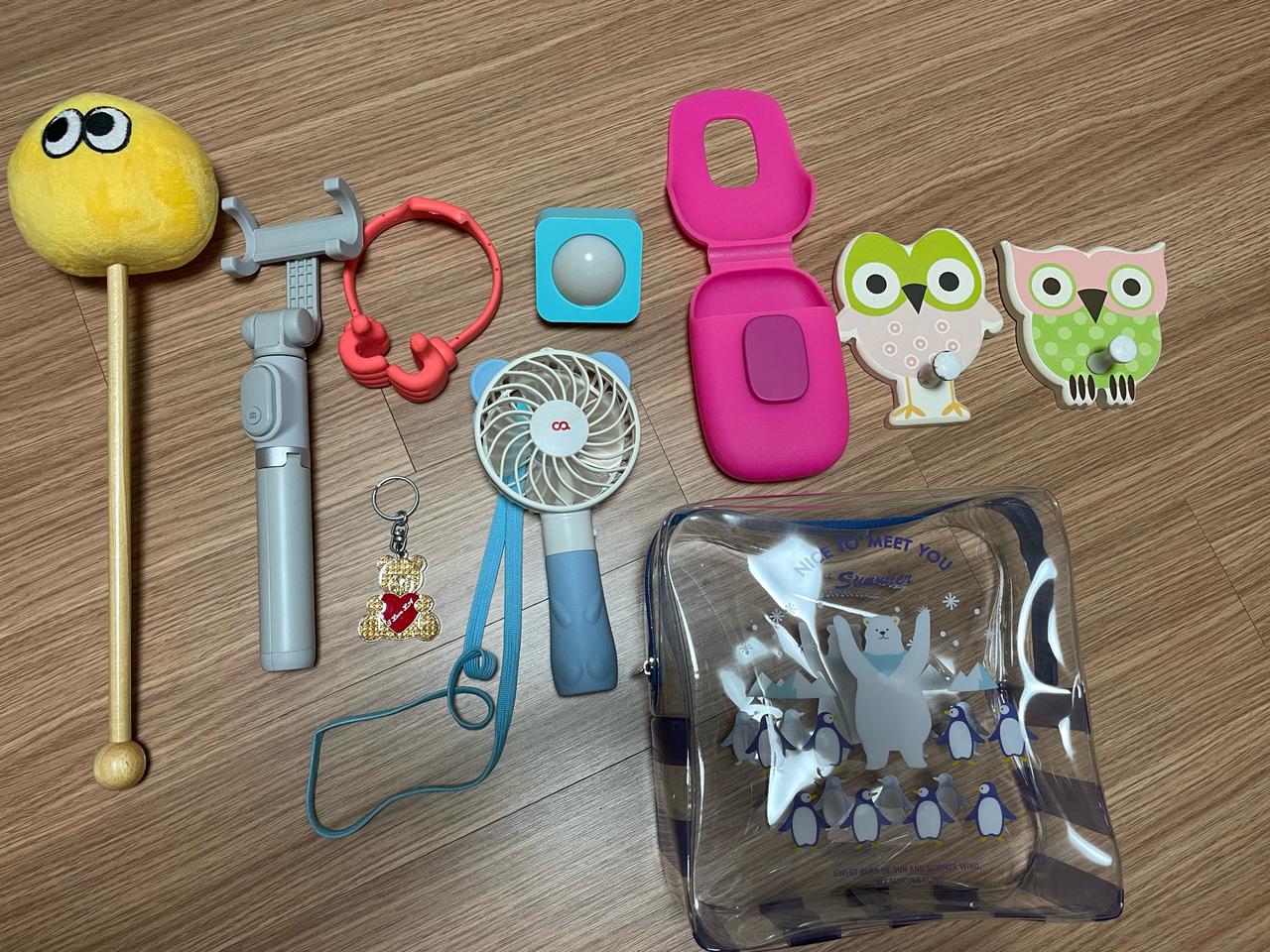 휴대용선풍기,마사지봉, 전화기 홀더(다같이)