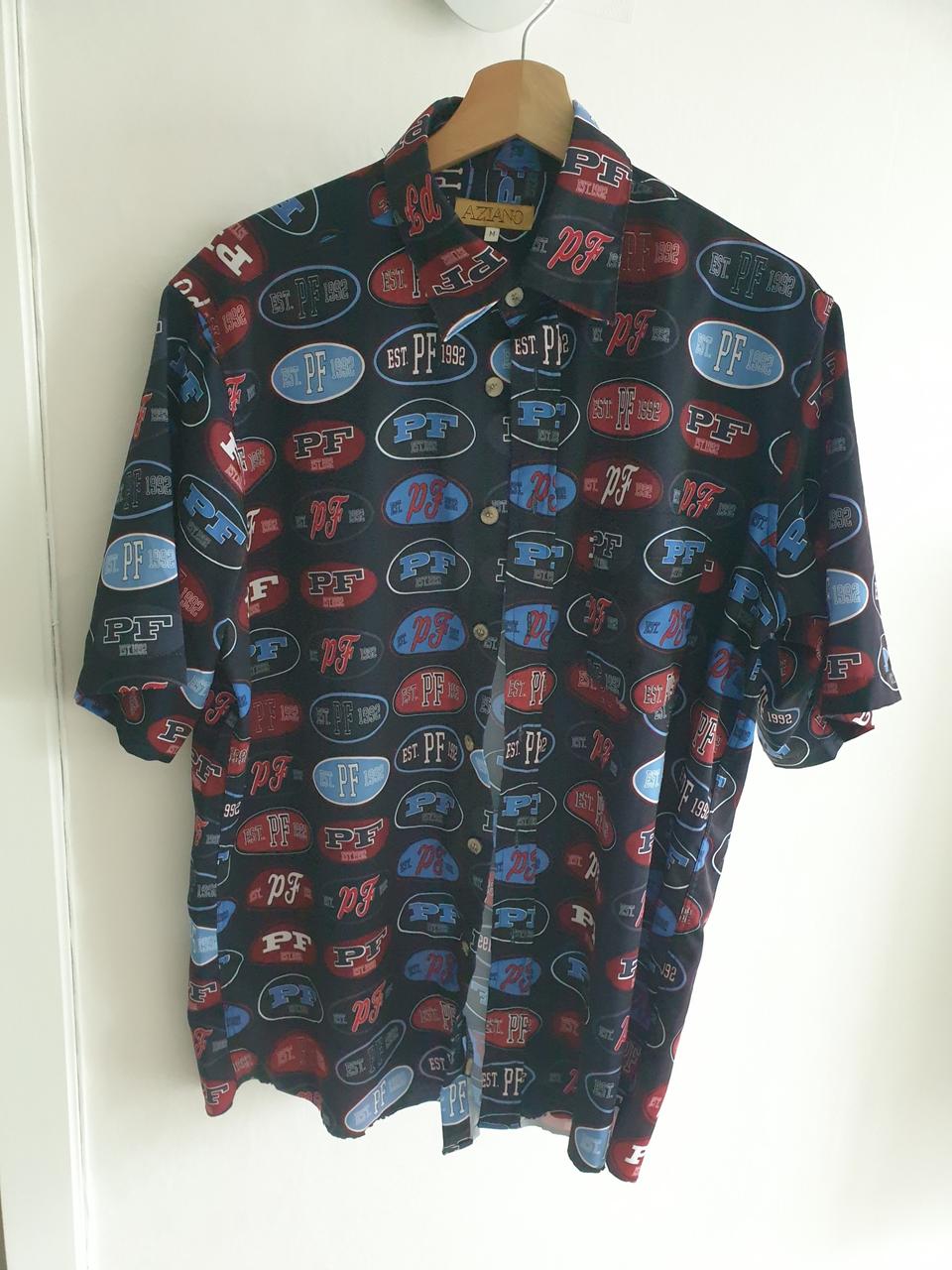 pf 반팔셔츠 m싸이즈 100싸이즈 팝니다.