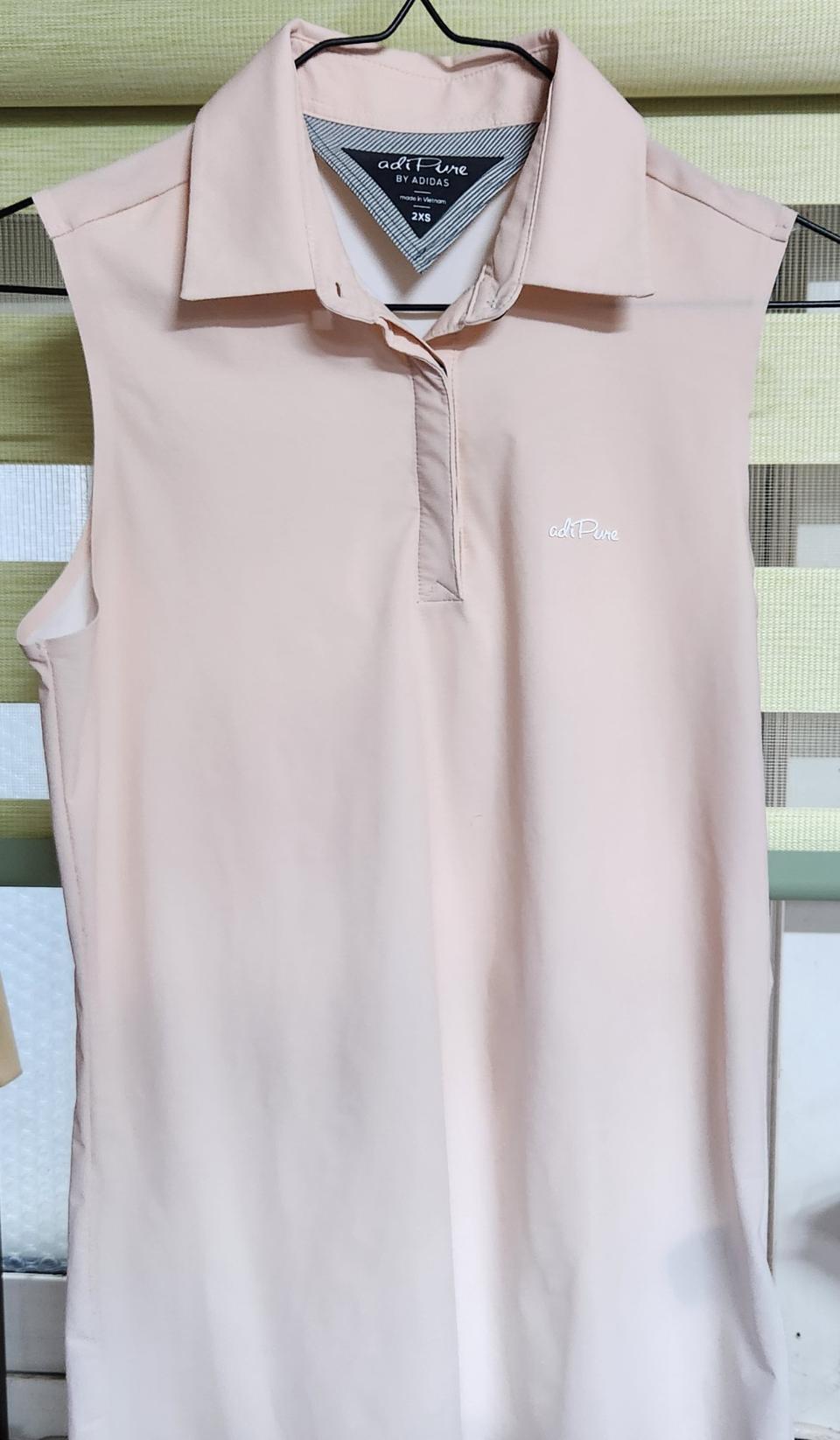 adipune  by. Adidas. xxs