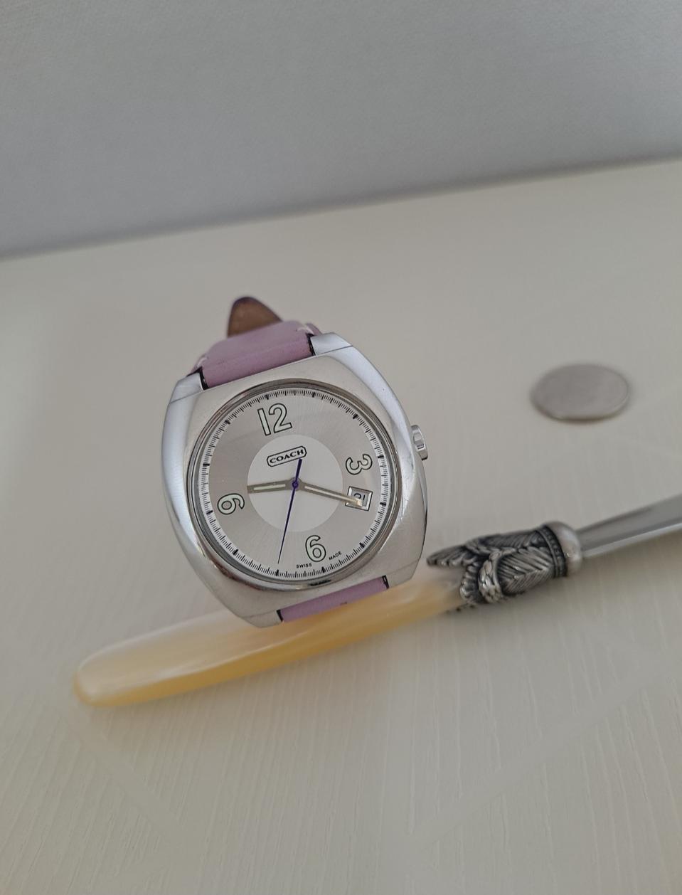 코치 라벤더 와이드 가죽시계 (siss made)