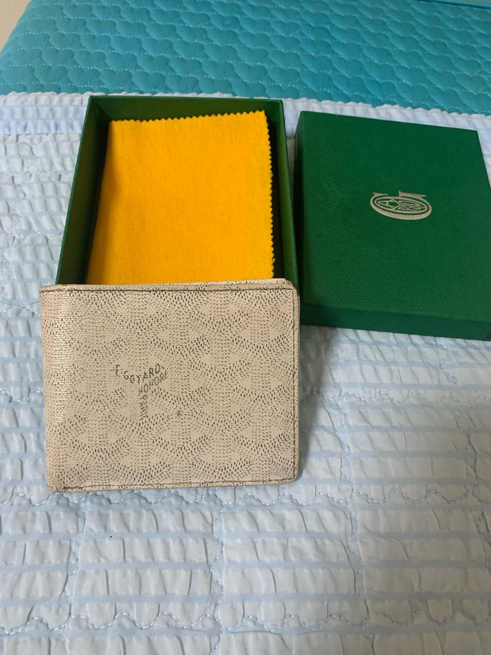 고야드 스페셜컬러 화이트 반지갑 사용감 급처해요