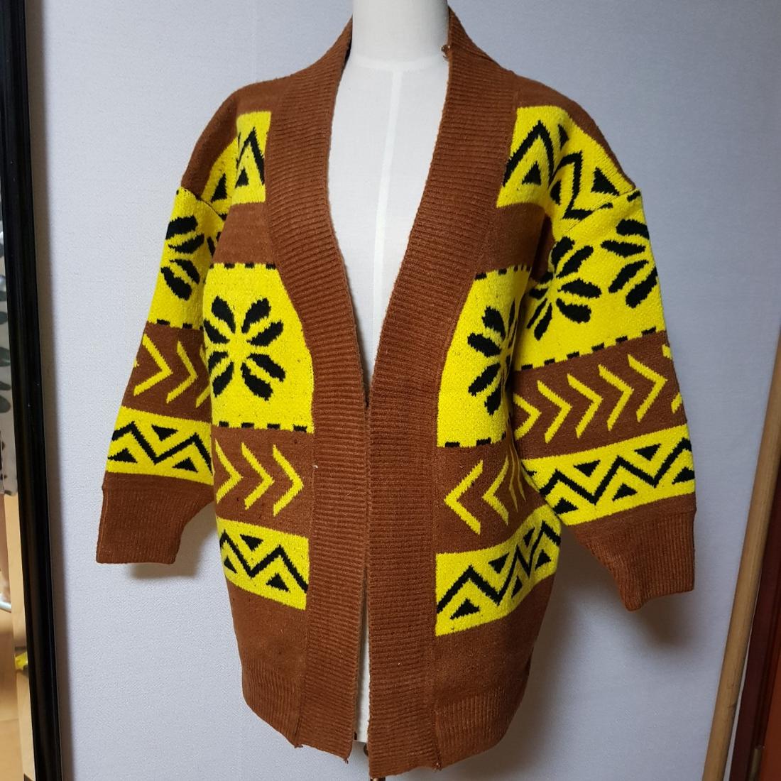 에스닉 패턴니트 도톰한 벌룬소매 숄가디건