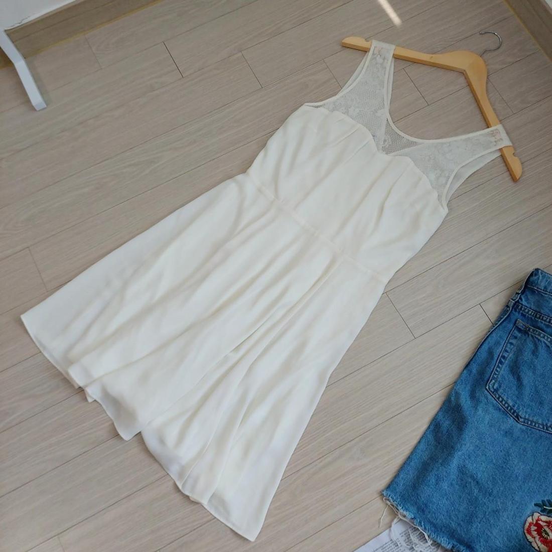 [익스프레스] 크림 화이트 드레스 (미국 직구) 화이트 원피스