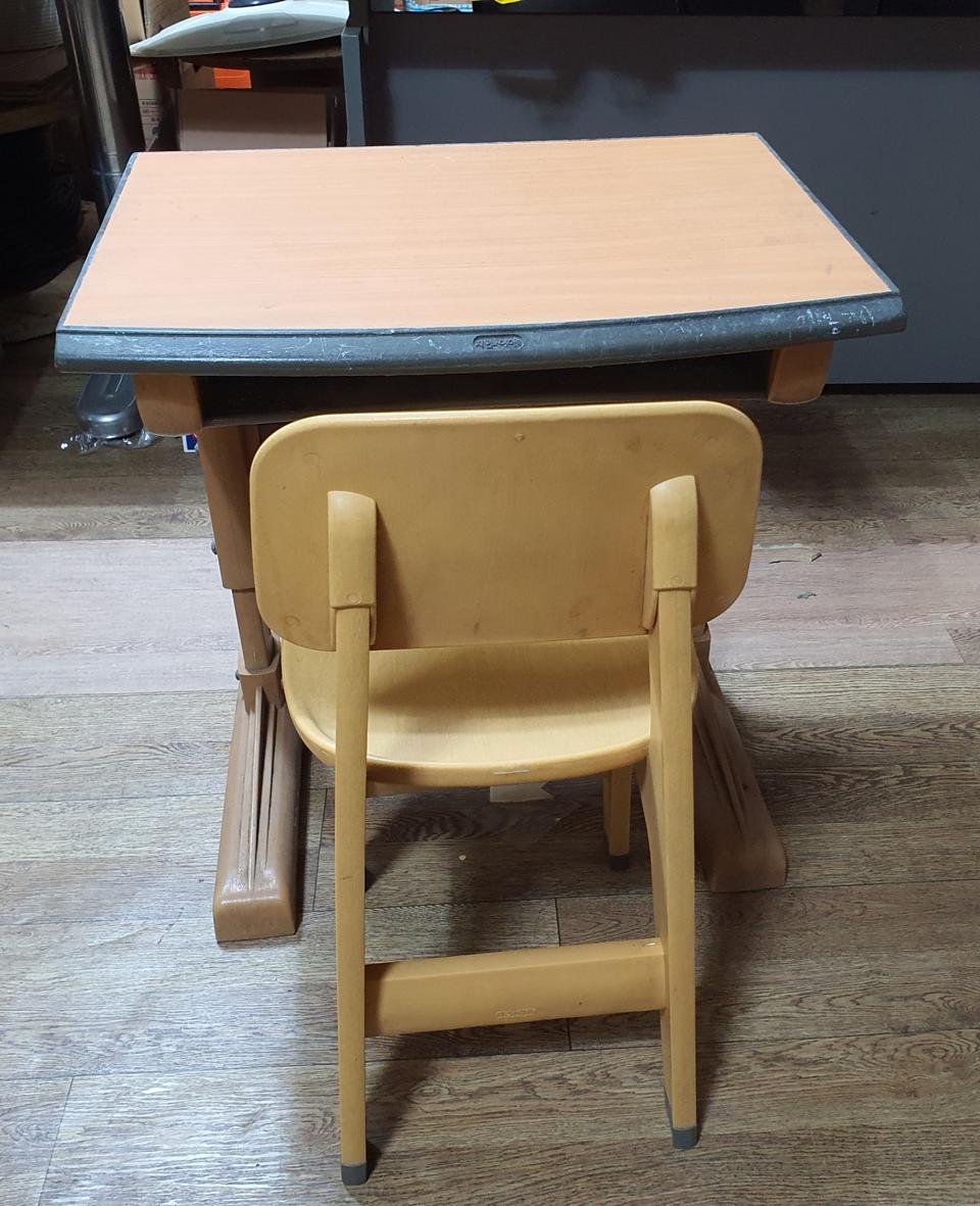 [직거래] 유아동 책상 1개 (의자 ×)