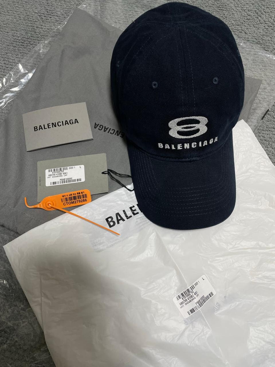 발렌시아가 체인로고 볼캡 모자, 남녀공용