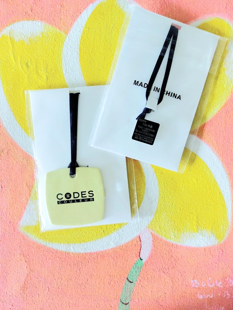 뷰티제품)샤넬 코드컬러 백참 오너먼트 뱃지 참 새상품