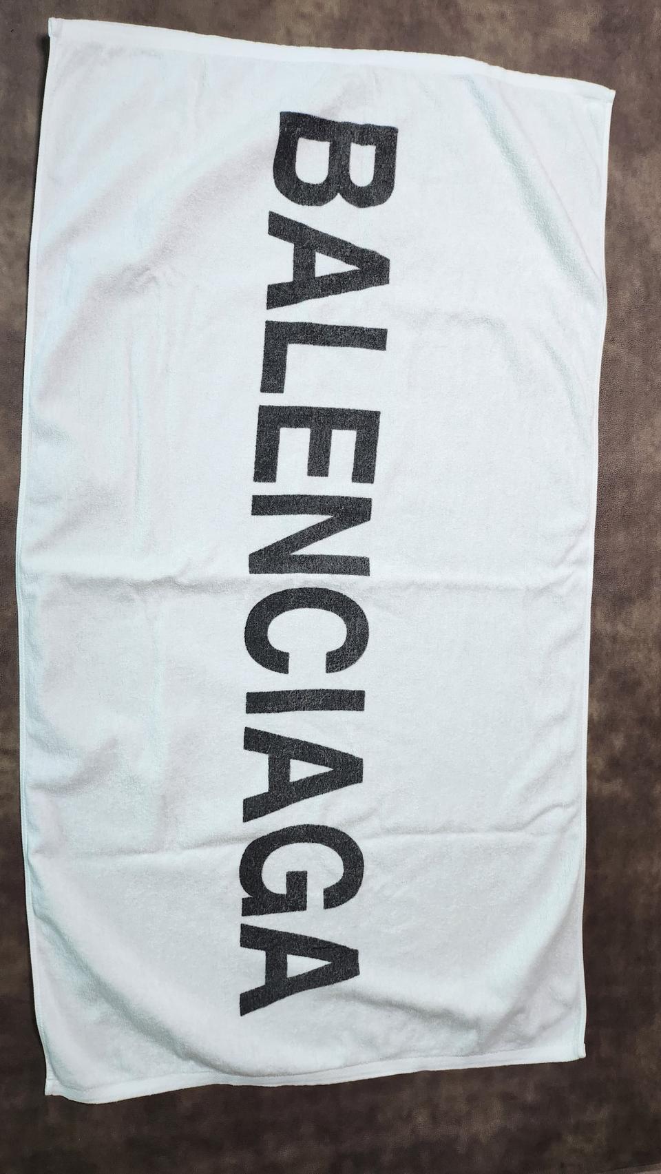 발렌시아가 비치 타월