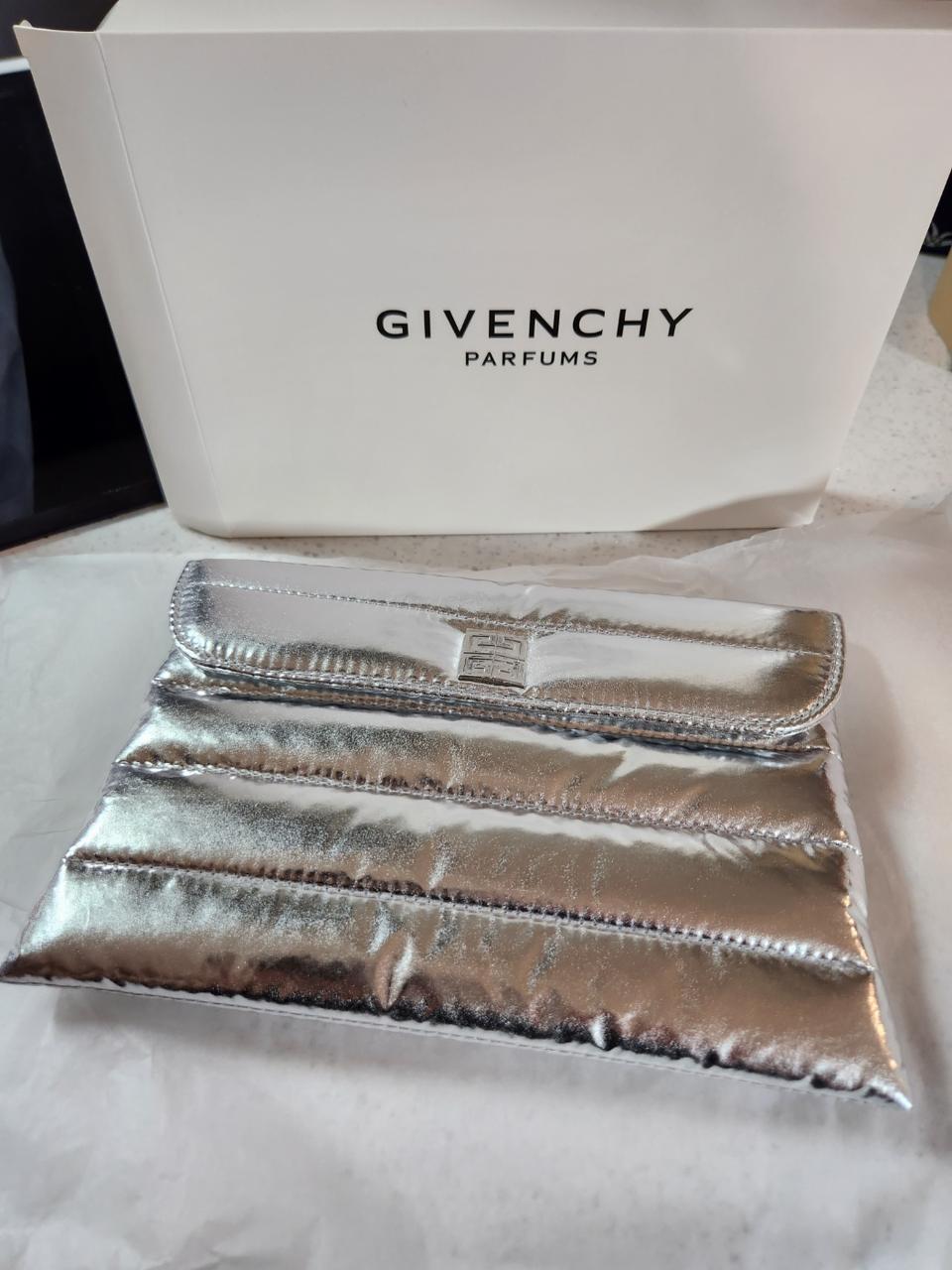 정품 지방시 클러치 파우치