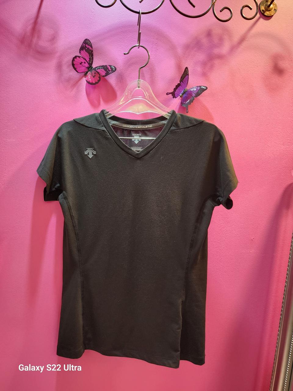 데상트 브이넥반팔85(S)/상태굿