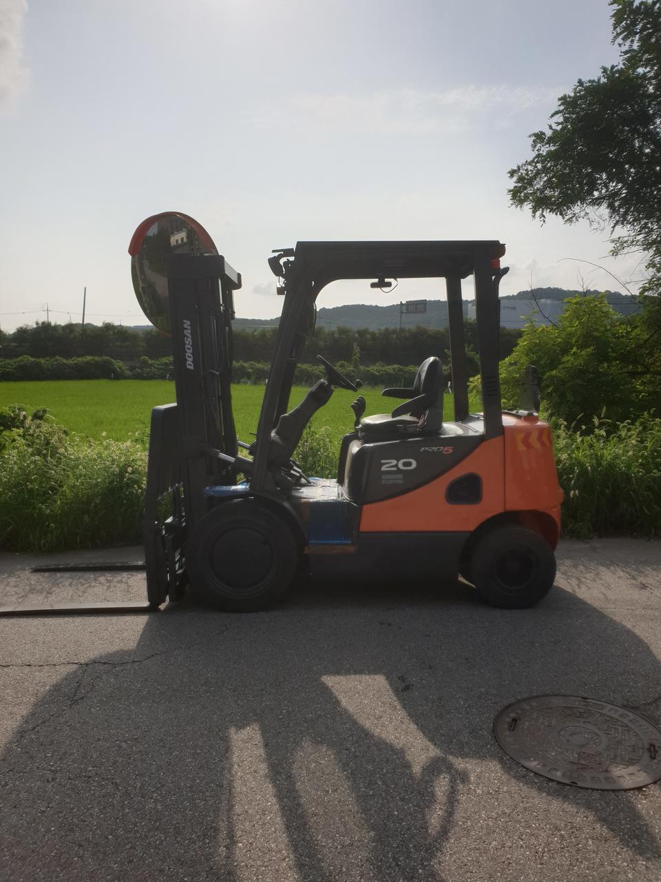 두산 프로5 2톤 자동발 중고 디젤 지게차 판매합니다