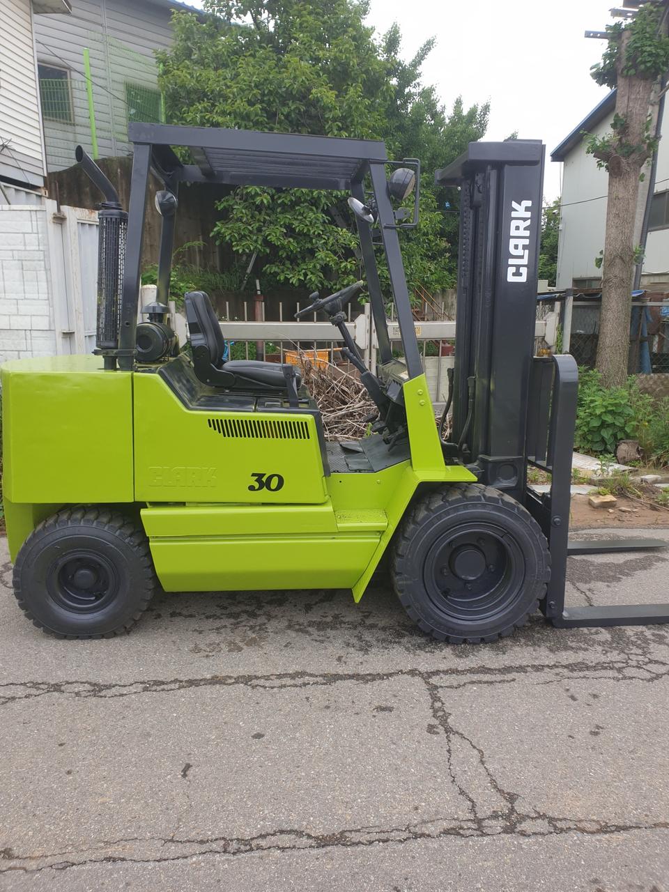 클라크 3톤 디젤 중고 지게차 판매합니다