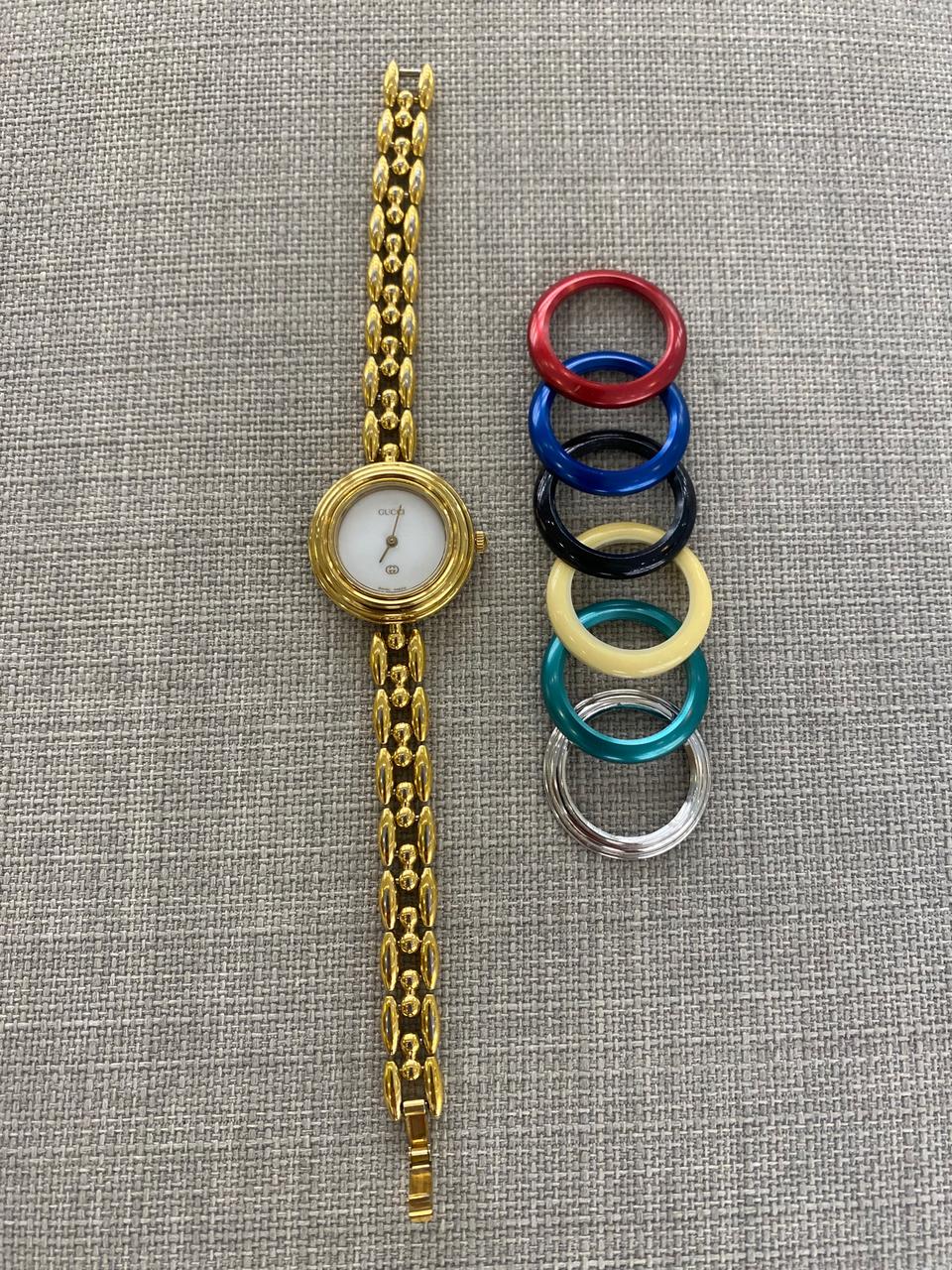 구찌 금장 베젤링 여성시계 26mm