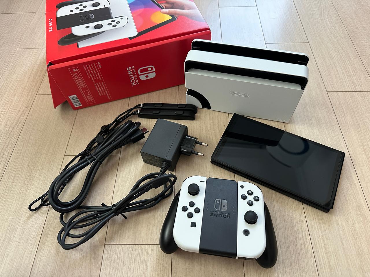 닌텐도 스위치 OLED 화이트