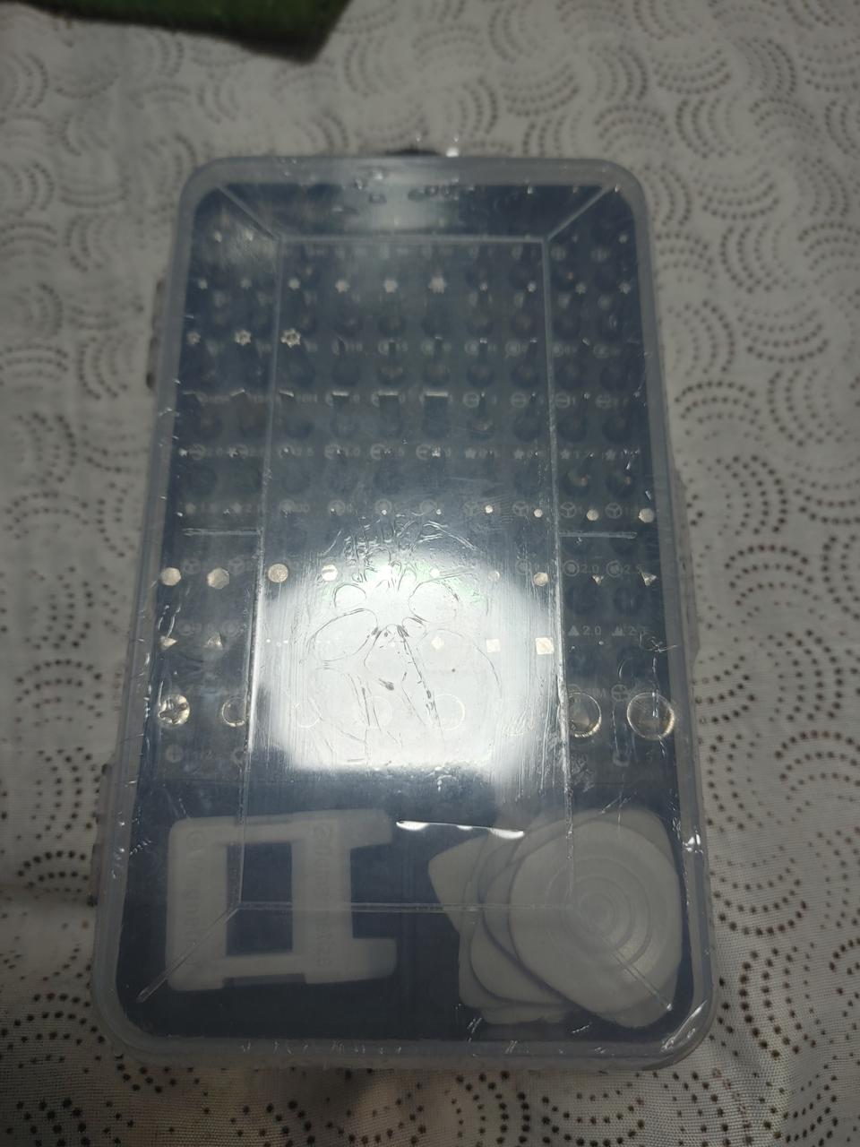 미니공구 스마트폰 컴퓨터 등 수리 도구 입니다