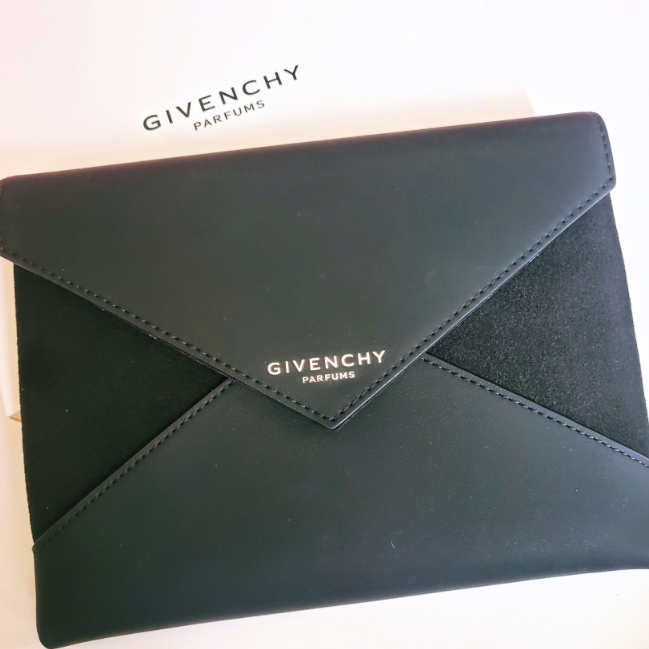 정품 지방시 퍼퓸 블랙 파우치