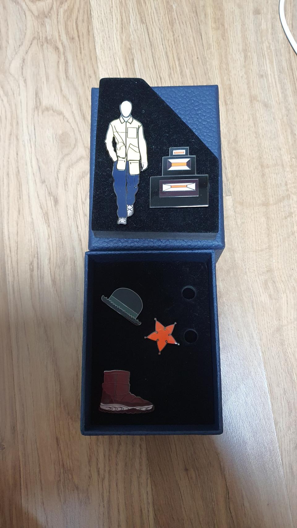 디올브롯치한정판