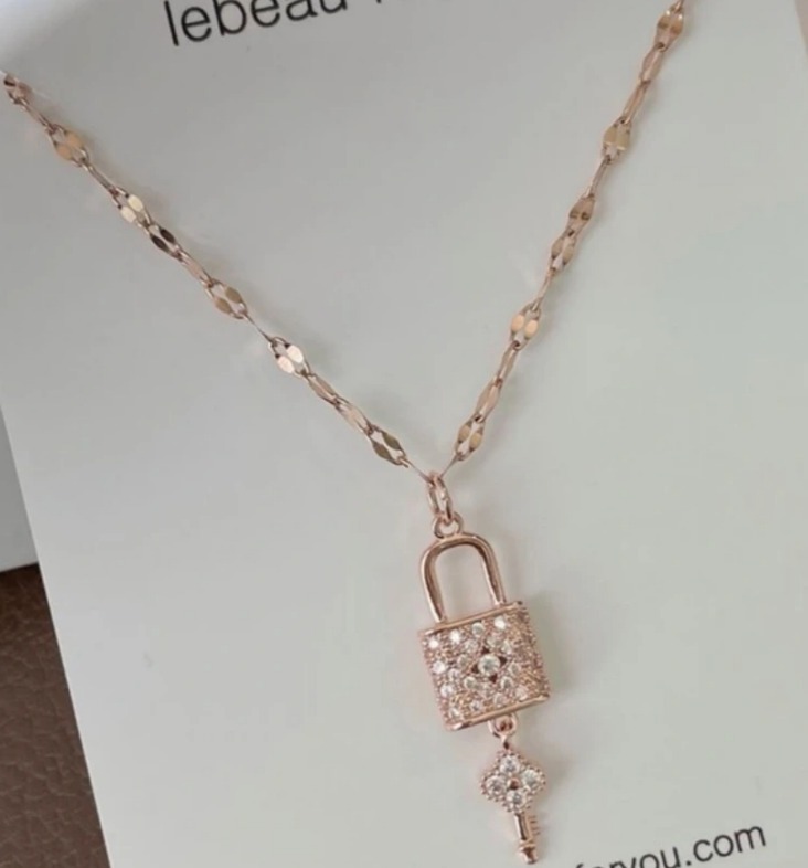 써지컬 자물쇠 목걸이 새거