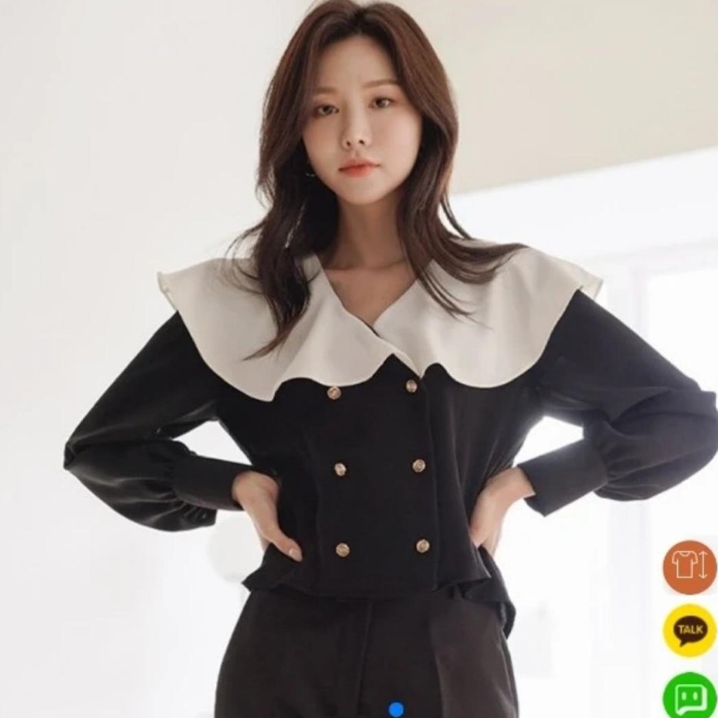 오즈 와이드 카라 로즈 버튼 블라우스