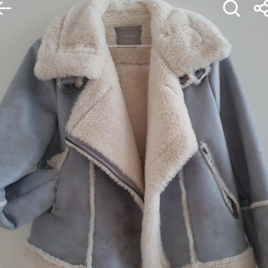 어라운드 무스탕