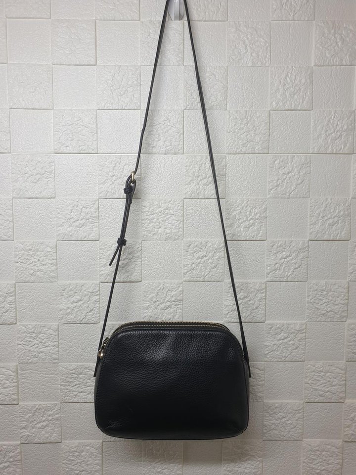 델라스텔라 크로스백 | 세컨웨어(헬로마켓) 델라스텔라 크로스백 | 세컨웨어(헬로마켓)