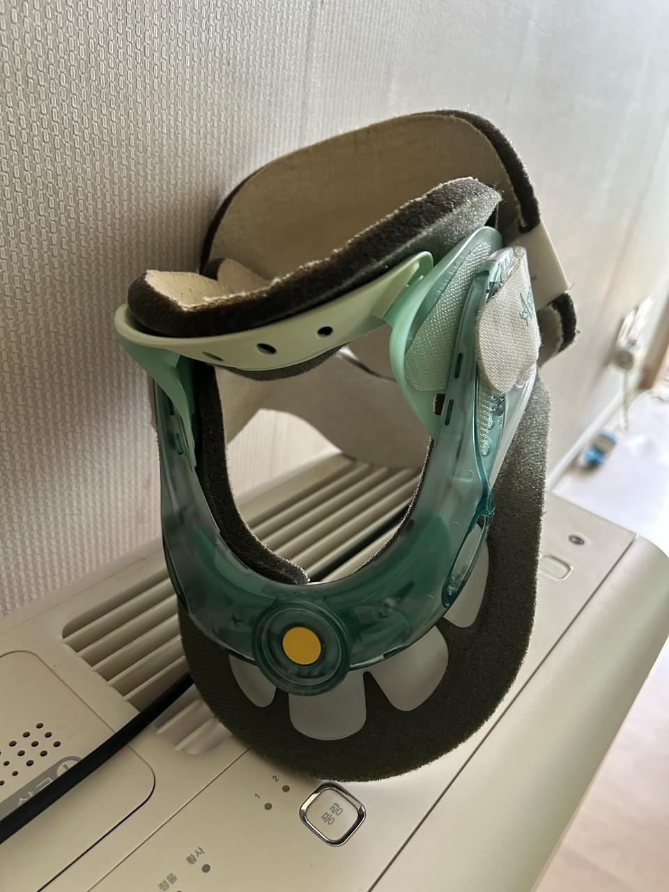 목 디스크 및 교정기