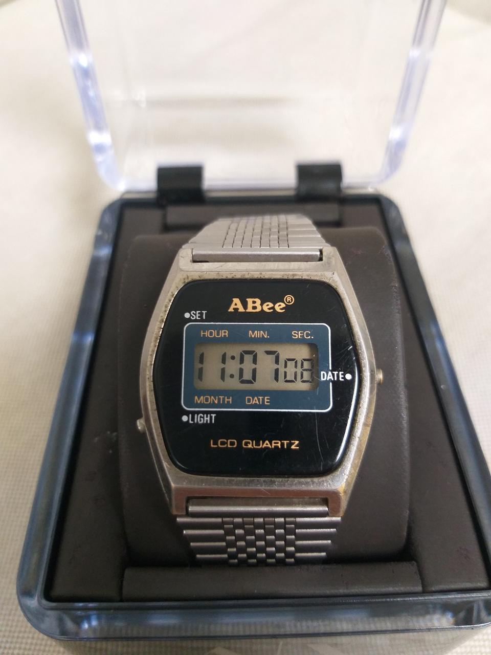 80년대 빈티지 디지털 시계