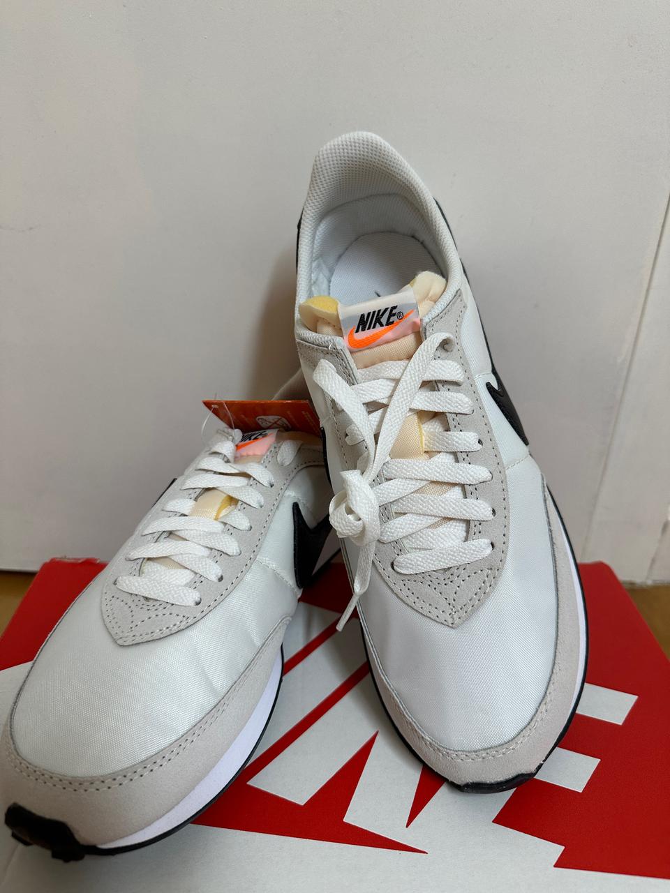 나이키 액센트 265 새상품 스니커즈 운동화 베이지 박스포함