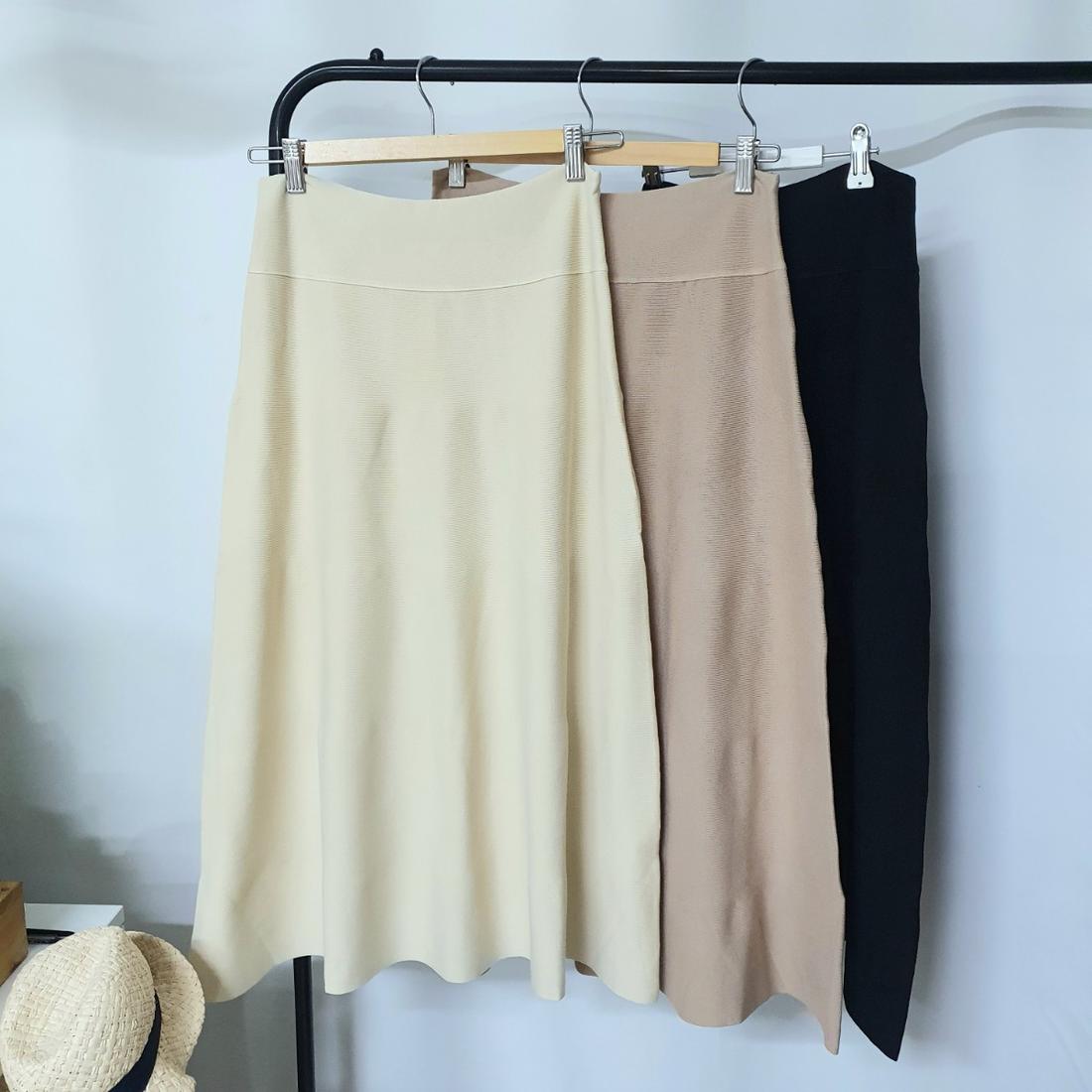 새옷 새상품 비스코스100% 니트 a라인스커트