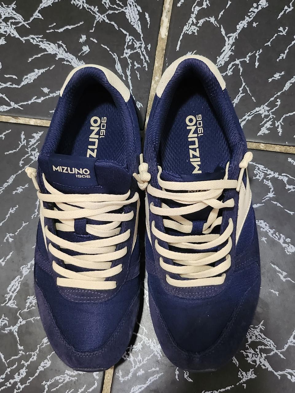 미즈노 런닝화 270