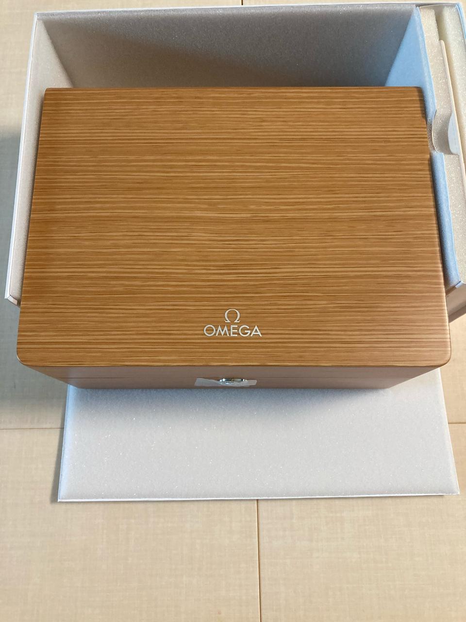 (택포) 미사용 새것 오메가 케이스 시계 원목 박스 보관함 가죽 보관함