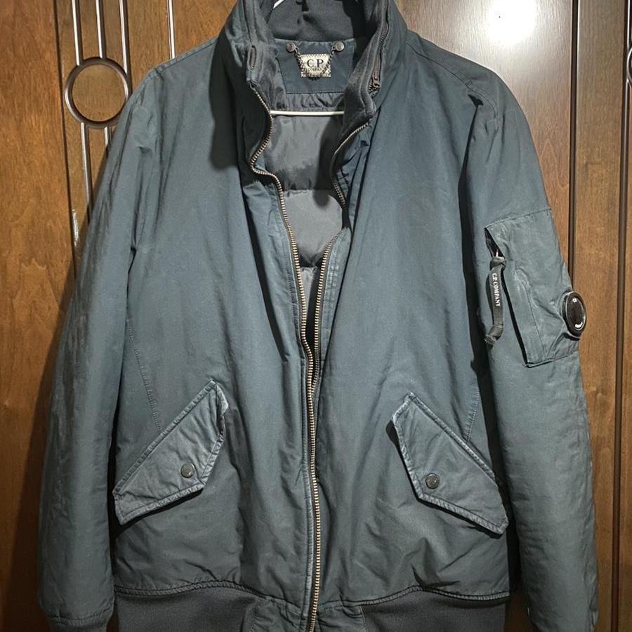 cp컴퍼니 패딩 봄버