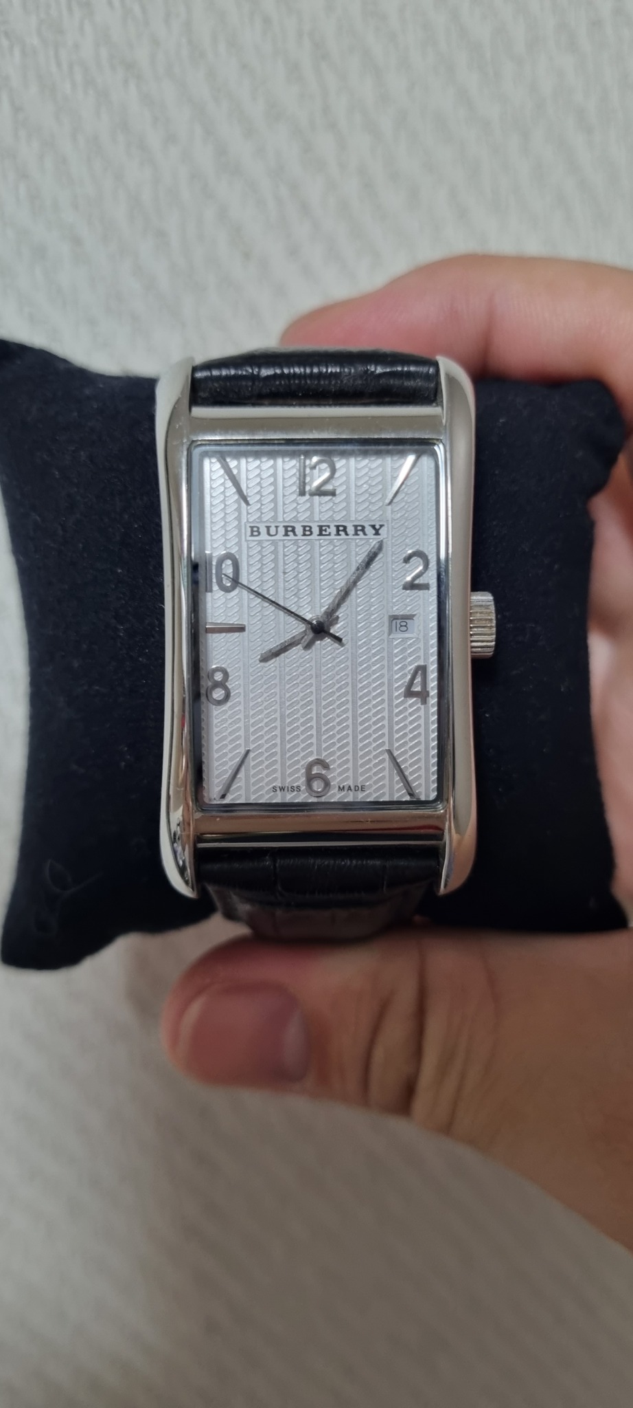 버버리 가죽시계