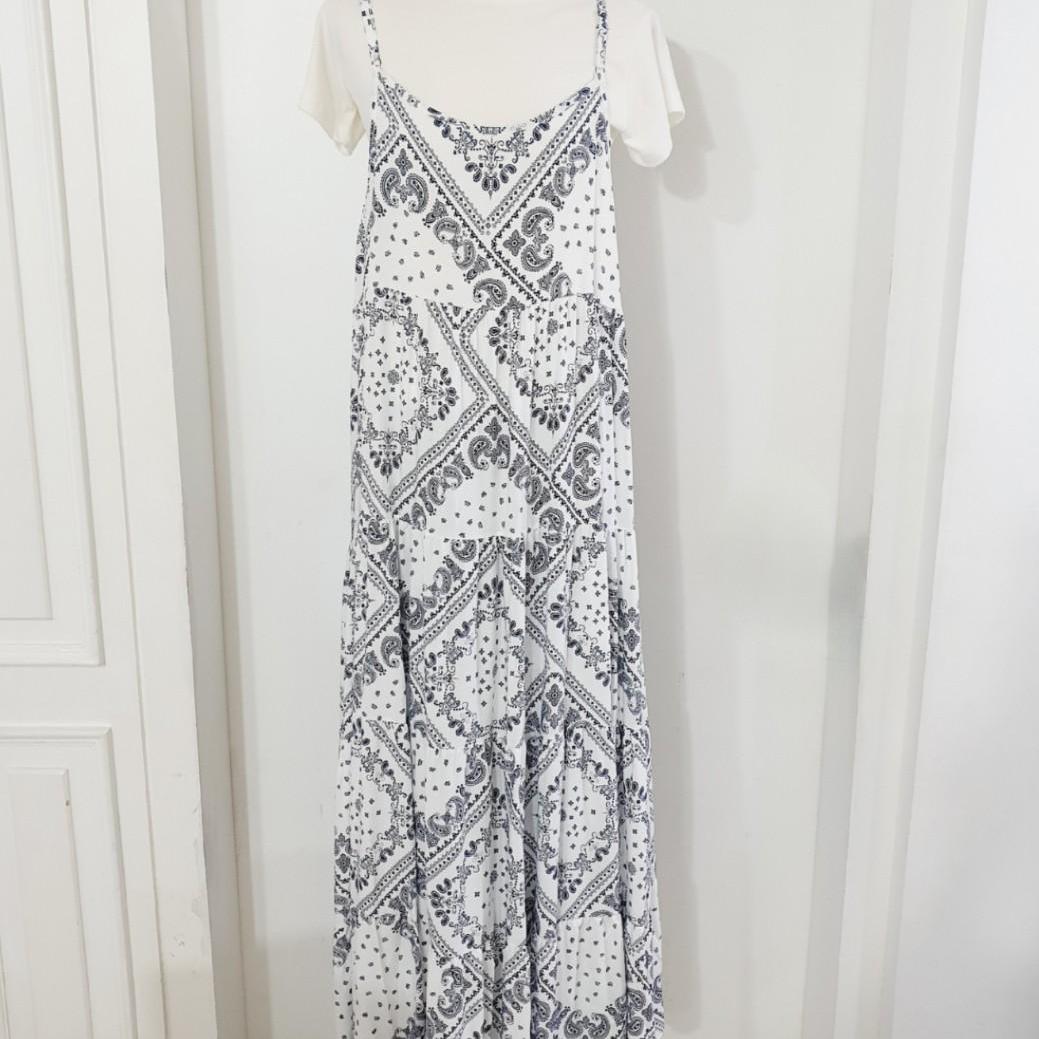 새상품 4단캉캉 뷔스티에 페이즐 바캉스 롱원피스