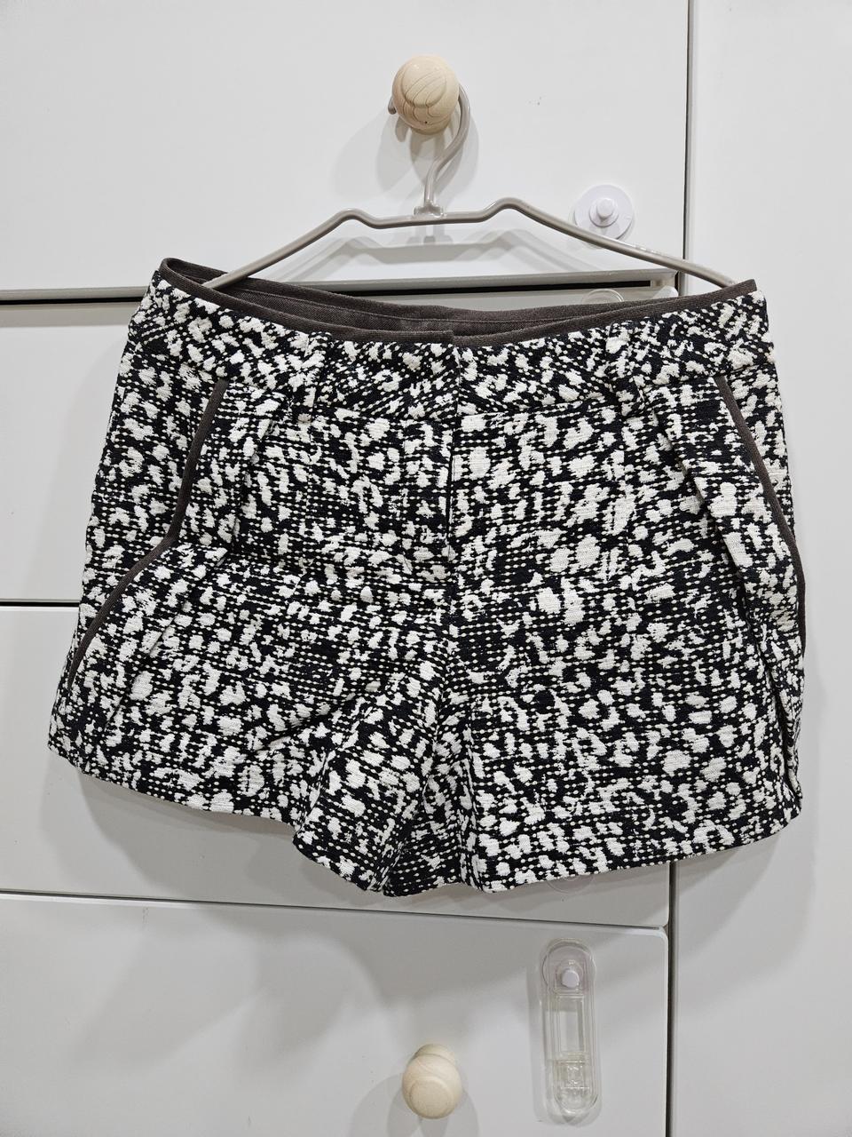 한섬 SJSJ 하운드 반바지