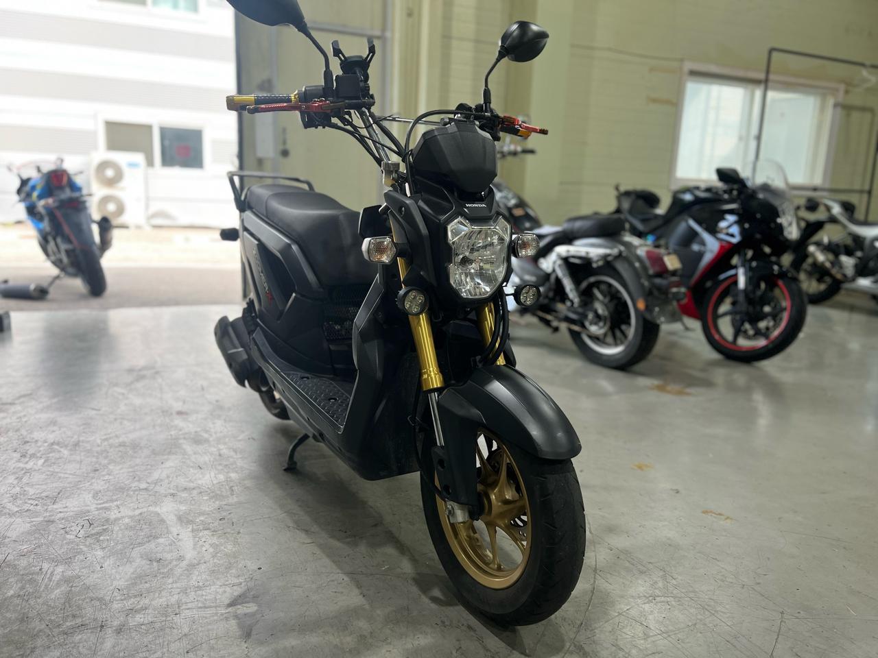 15년식 혼다 줌머X110 2만km 블랙차량 판매