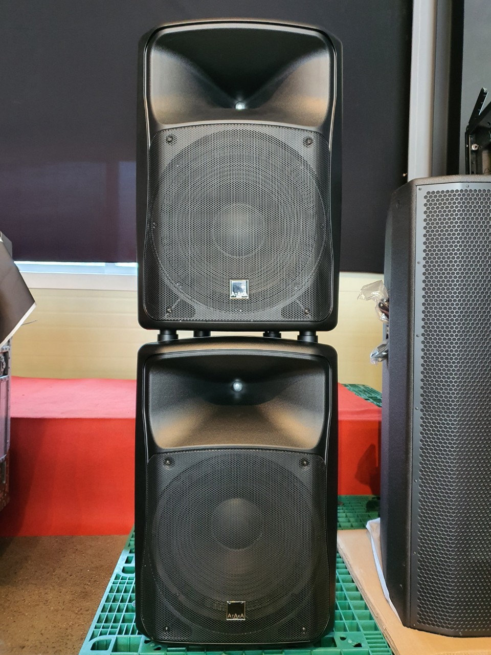 15인치 패시브 스피커 아타카 rvt-150 팝니다.