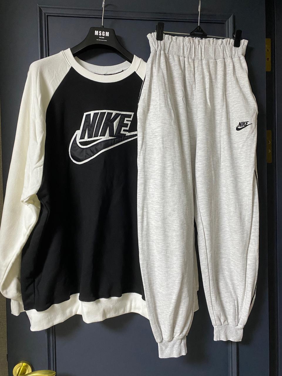 나이키트레이닝. 새상품.