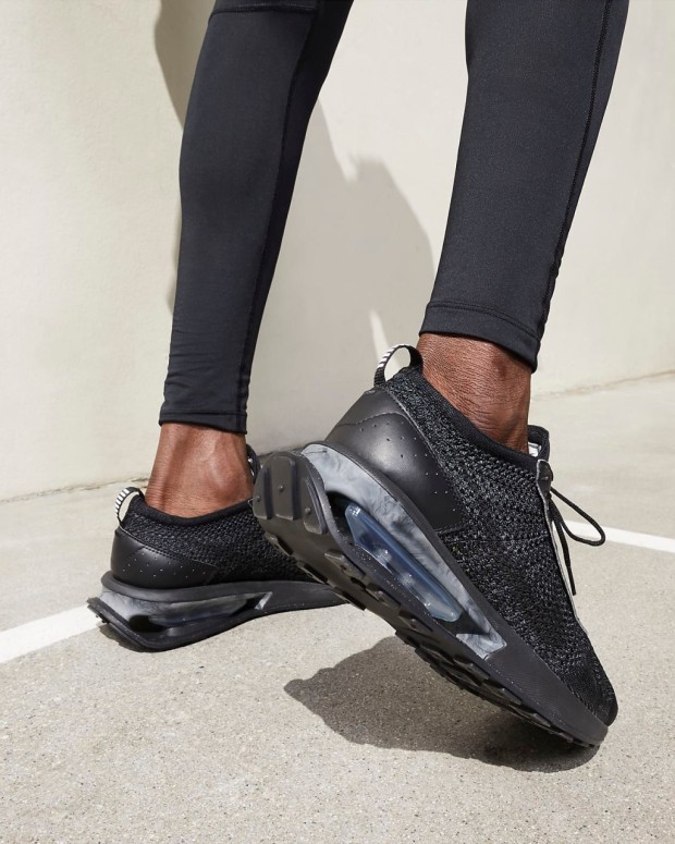 나이키 에어맥스 플라이니트 레이서 올블랙